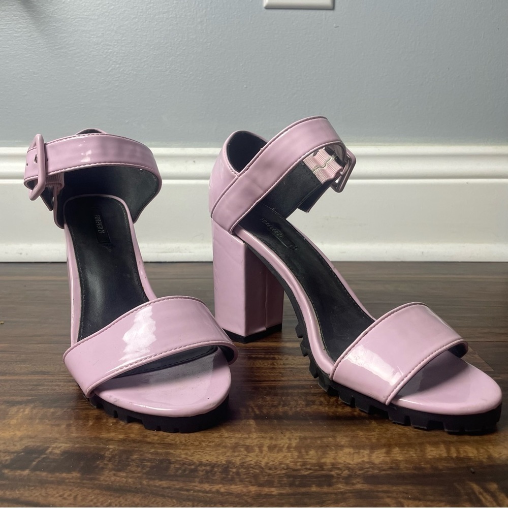 Barbie Core Pink Patent Leather Vegan Forever 21 Block Heel Rubber Soles Size 6